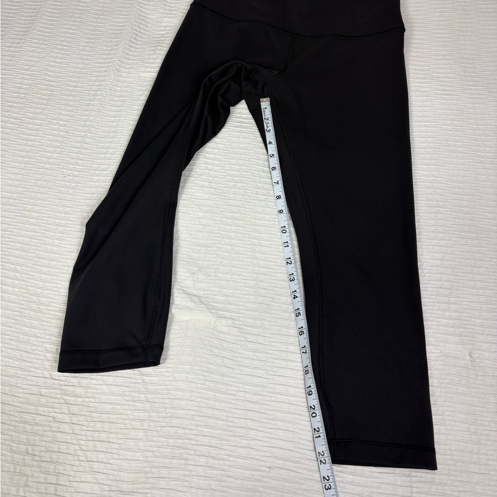 Lululemon Athletica Classic Black Leggings - Picture 5 of 11